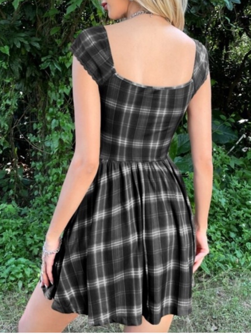 📓 SHEIN Black & White Plaid Babydoll Mini Dress~Women’s XS~Tie & Lace Detailing - Picture 5 of 6